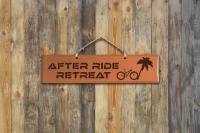 Schild - After Ride Retreat