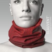 Neckwarmer: Silent Drift Red